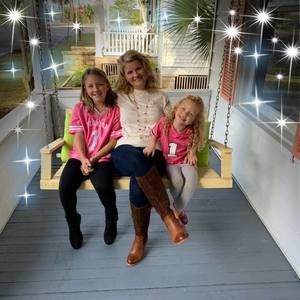 Meet your Posher, Sharon